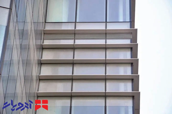 لامل در نمای کرتین وال